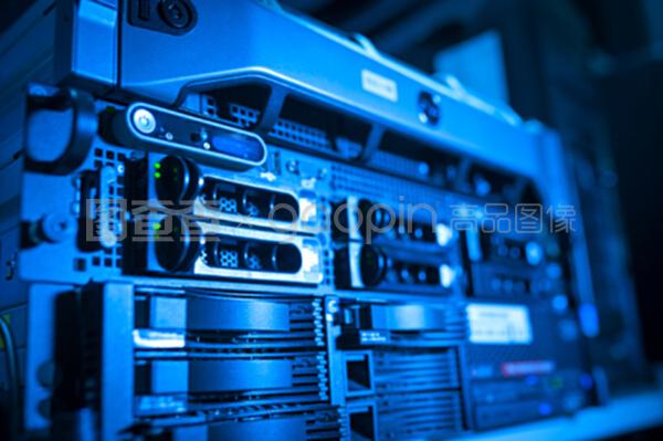 網(wǎng)絡(luò)服務(wù)器與云計(jì)算裝備技術(shù)服務(wù)的融合與演進(jìn)